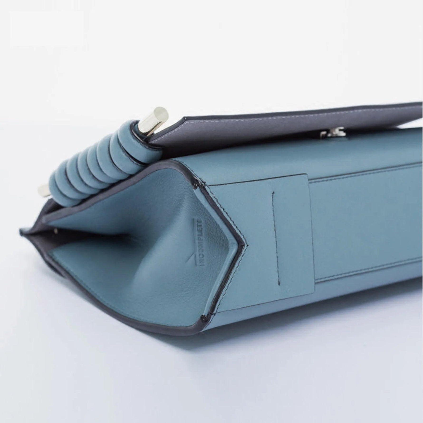 Incomplete | Large Rope Shoulder Bag - AMAZON FACTORY