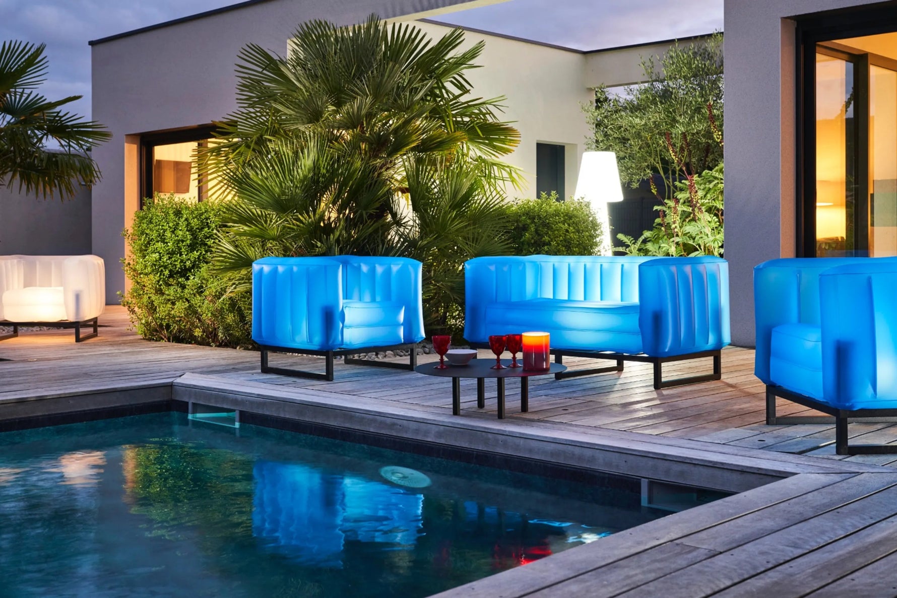 YOMI ARMCHAIR EKO WITH 