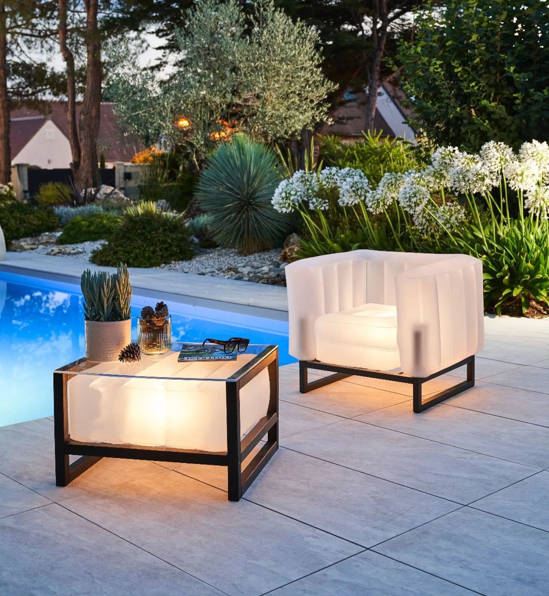 YOMI ARMCHAIR EKO WITH 