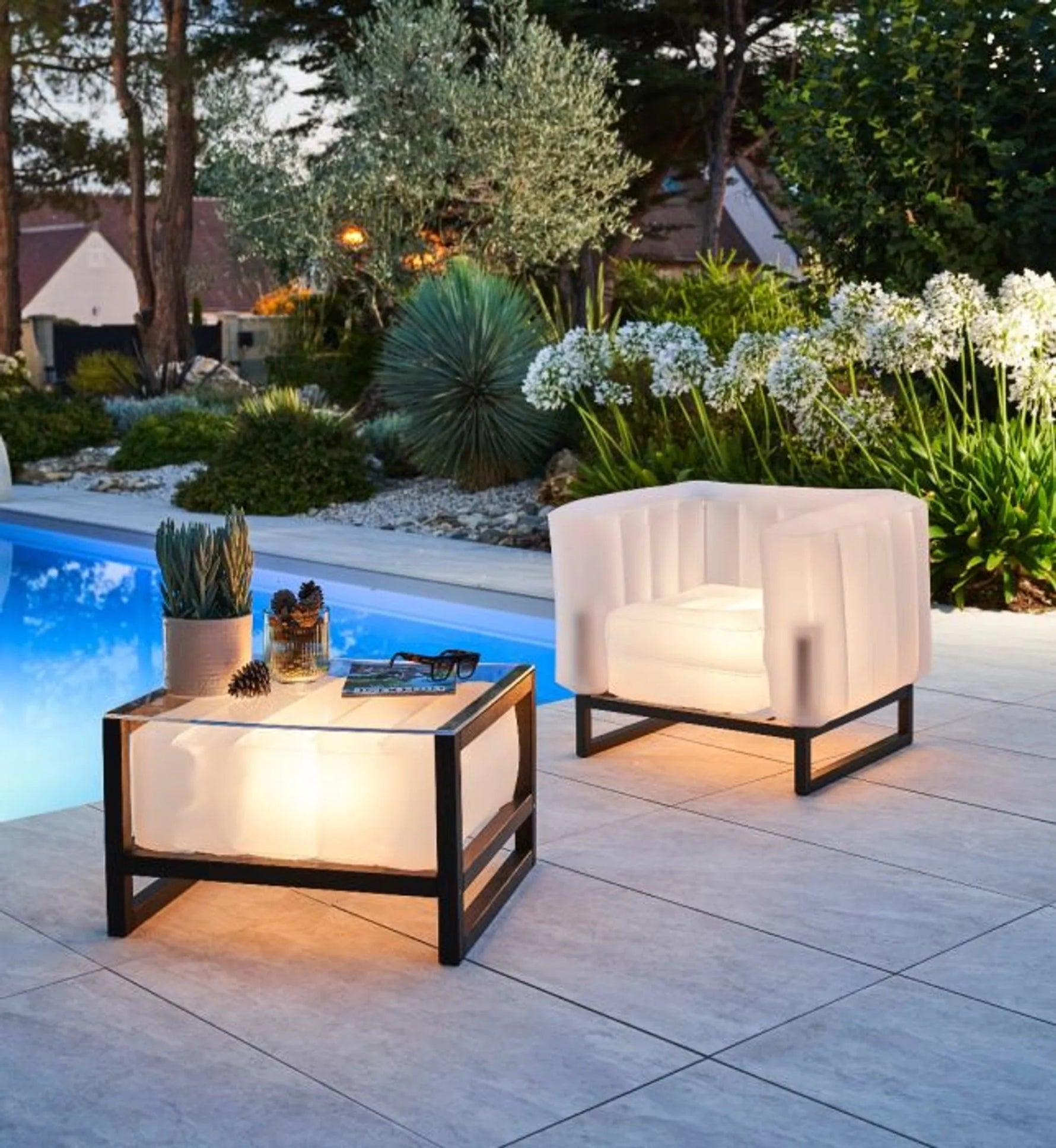 YOMI ARMCHAIR EKO WITH 